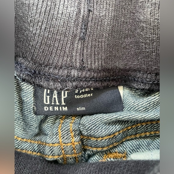 Gap 2T slim fit jeans - Picture 3 of 3